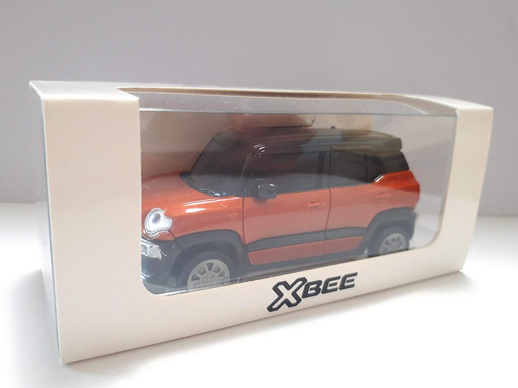 Not for sale Suzuki XBEE pull-back miniature car in Flame Orange Pearl Metallic and Black