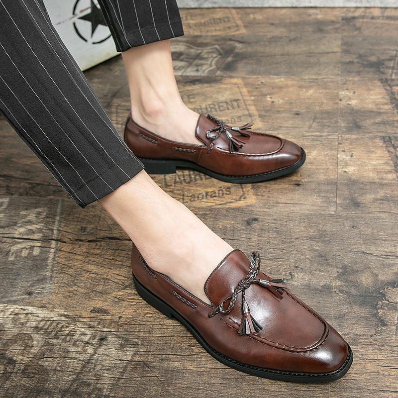 Модные мокасины с кисточками, мужская обувь, удобная для мужчин, кожаная, повседневная, без застежек, для бизнеса, свадьбы, вечеринки, ночного клуба
