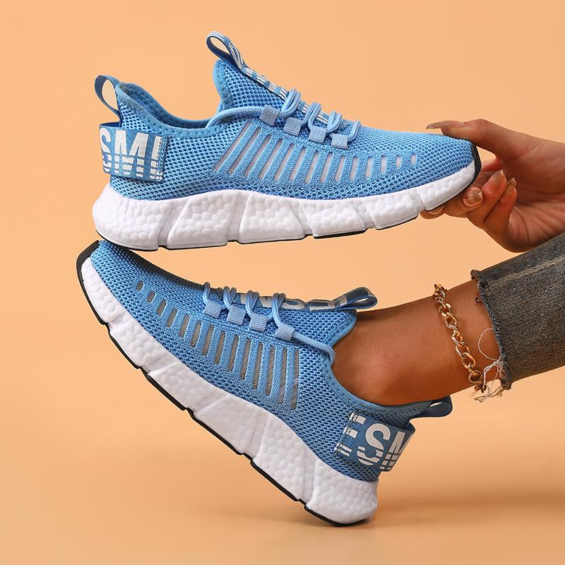 Fashion Shoes Woman Outdoor Training Lightweight Sports Soft Sole Comfortable Lace Up Mesh Casual Shoes Large Breathable Sports Shoes