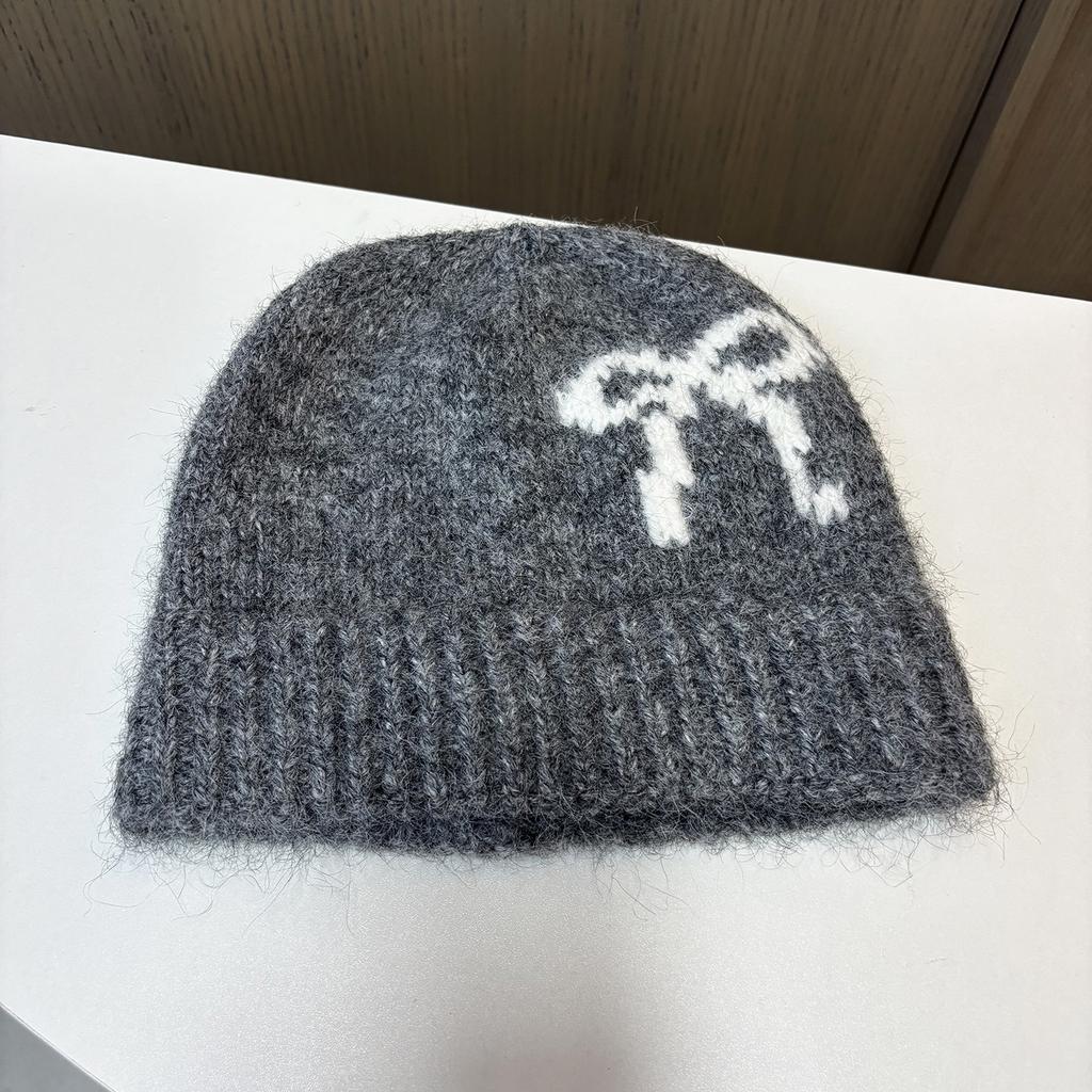 Sweet gray knitted wool hat women's new autumn and winter face small cold hat cold and warm cover hat