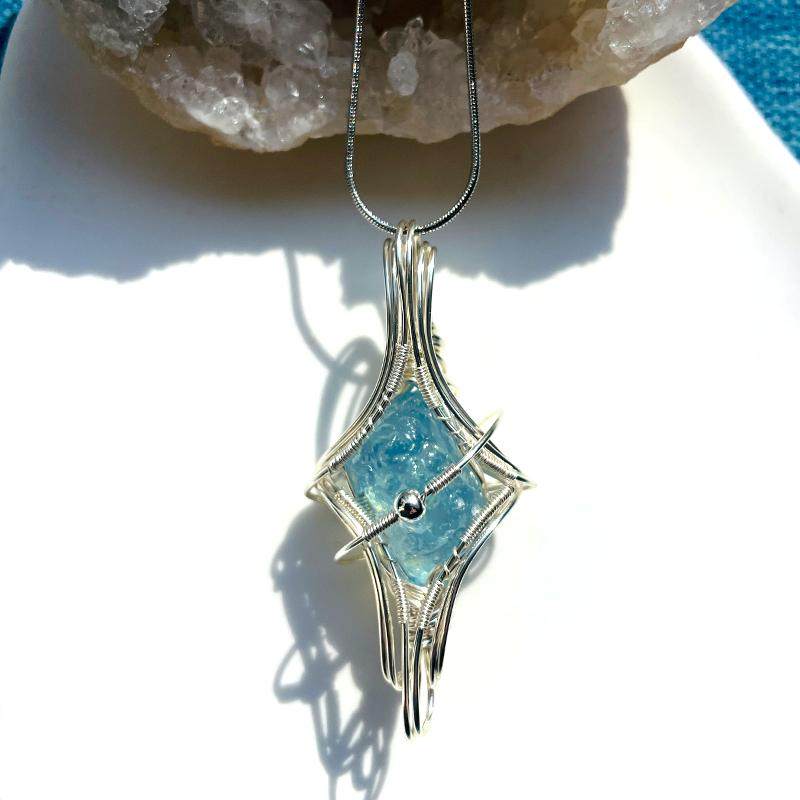 Hisera  Handmade Wire Wrapped Necklace  Starburst Hanging Pendant Custom High-end Feel Silver Natural Raw Crystal Necklace