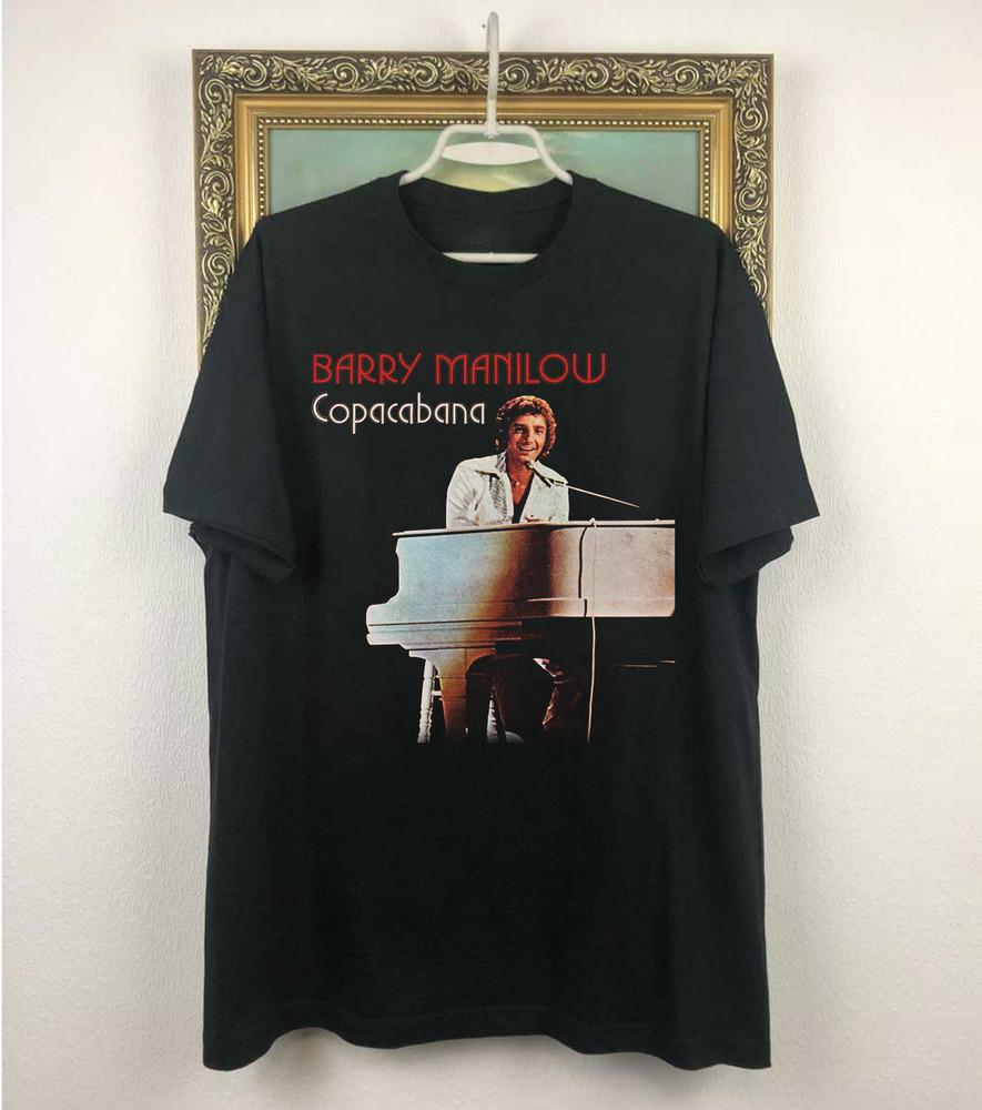 Унисекс Футболка Barry Manilow Copacabana Все Размеры от S до 5XL