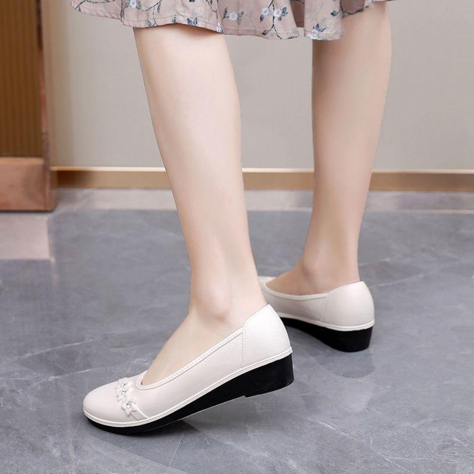 Женские классические легкие туфли на плоской подошве с круглым носком из резины высокого качества, повседневные туфли для офиса и работы в отеле
