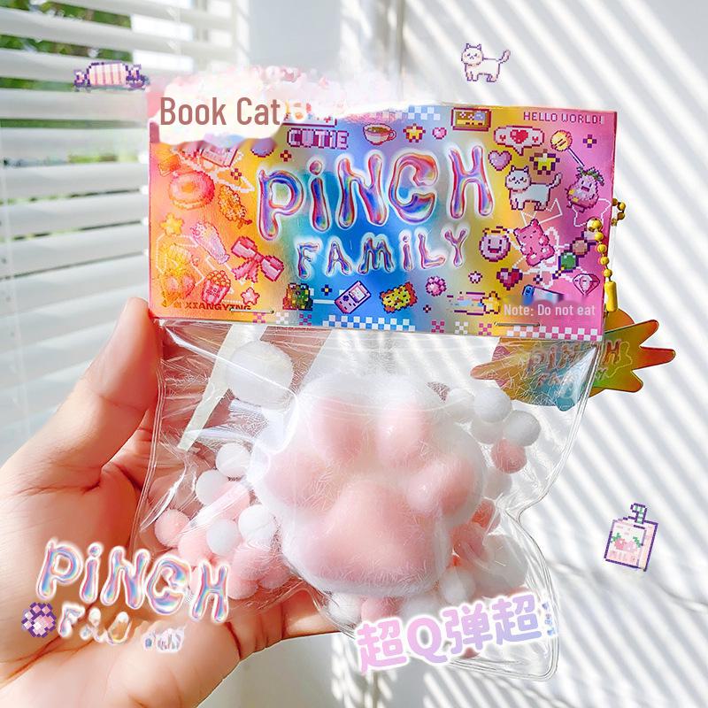 Медленный отскок плюшевой кошачьей лапы декомпрессионная игрушка симуляция