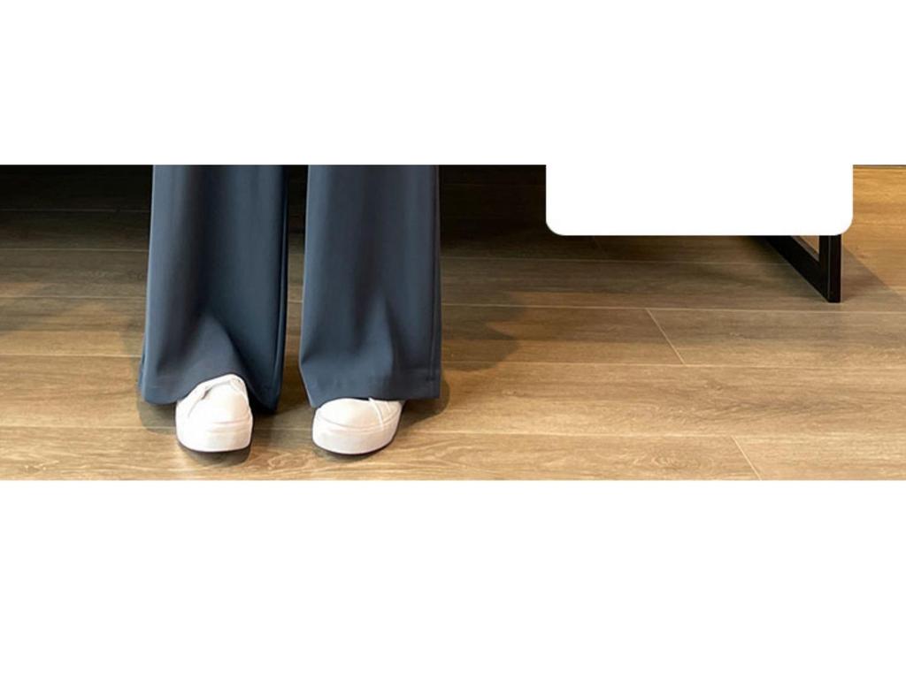 Женские брюки-костюм к сезону весна-осень 2025 года с высокой посадкой и широкими штанинами