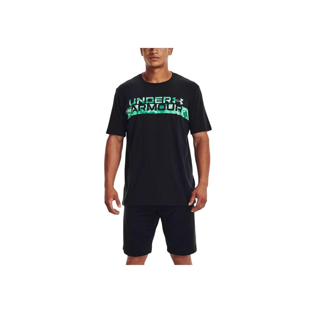 Under Armour Футболка UA Camo Chest Stripe Logo Crew Neck с круглым вырезом, мужская, черная 1370519-001