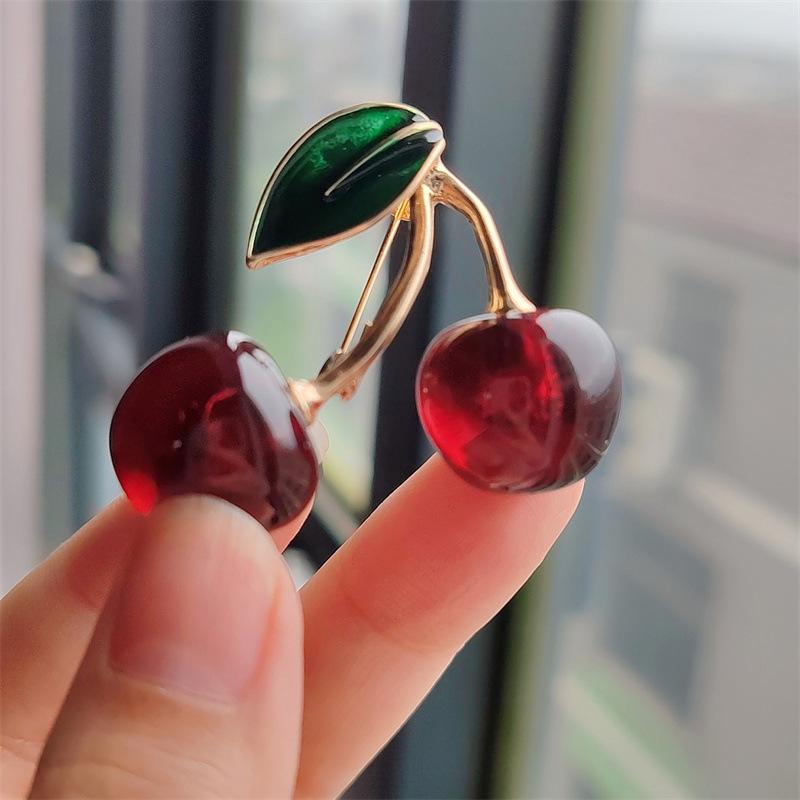 Fashion Crystal Dark Red Cherry Brooches For Women Clothing Cute Alloy Crystal Fruit Enamel Pins Party Jewelry Gifts