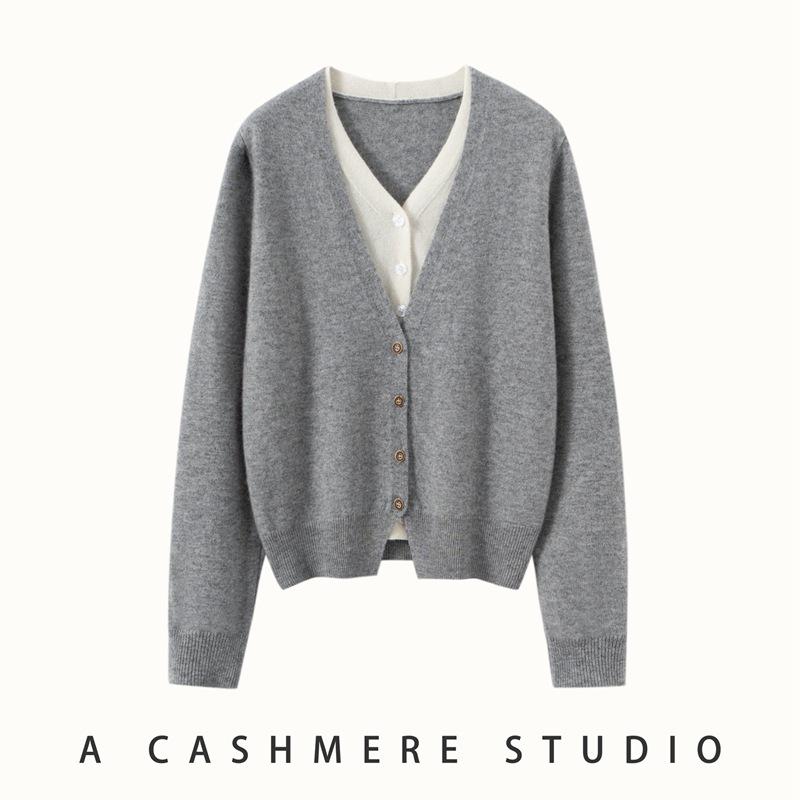 Cashmere Patchwork Two-Tone V-Neck Cardigan - Women's Long Sleeve Autumn/Winter Sweater
