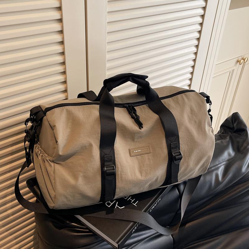 Портативный Спорт на открытом воздухе Фитнес Плавание Большая вместимость Студенческое жилье Дорожная сумка