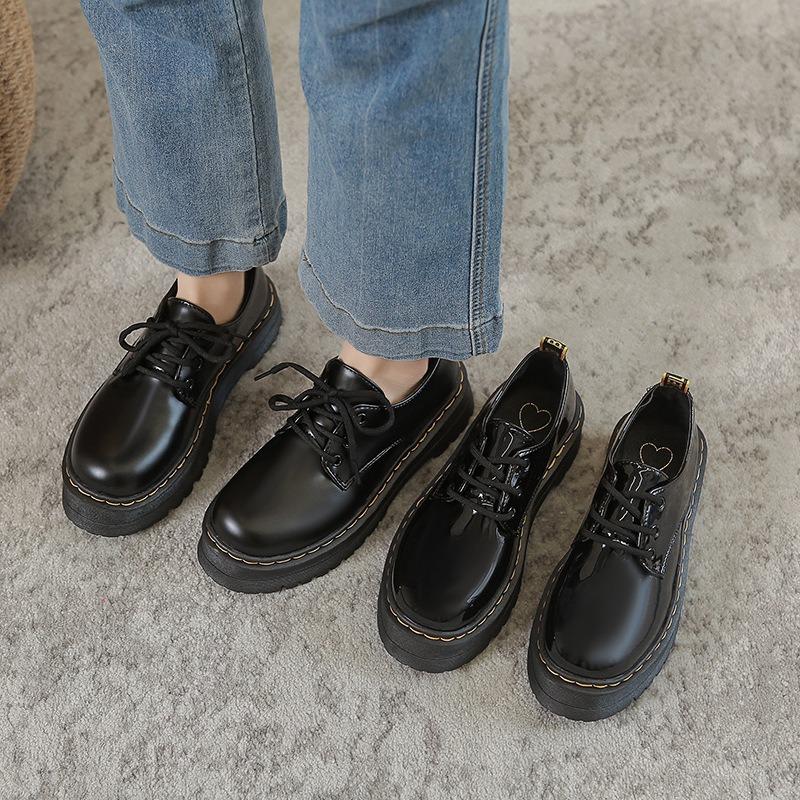 Женские осенне-зимние новые туфли из маленькой кожи на толстой подошве, маленькие черные дерби, одинарные туфли, кожаные туфли