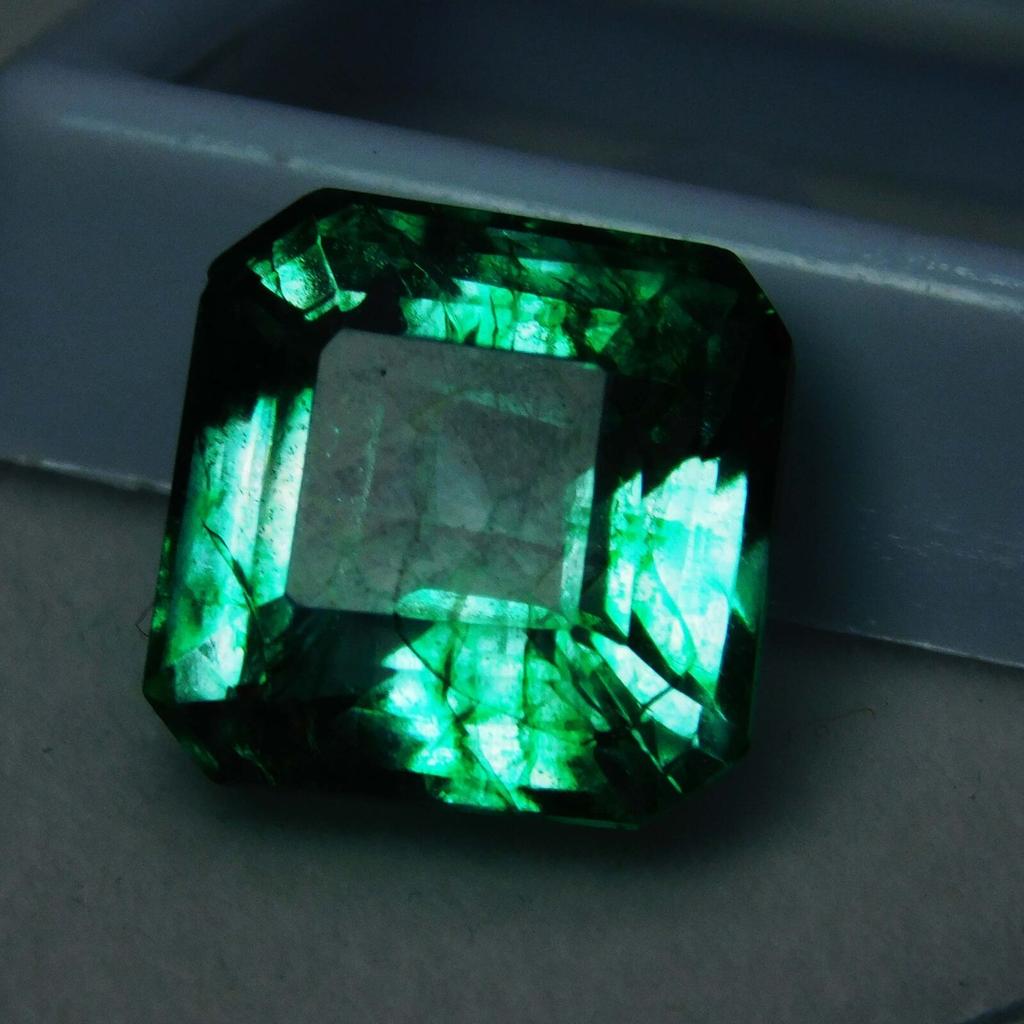 Exclusive Green EMERALD Muzo Natural 6.90 Ct Loose Gemstone Square Cut