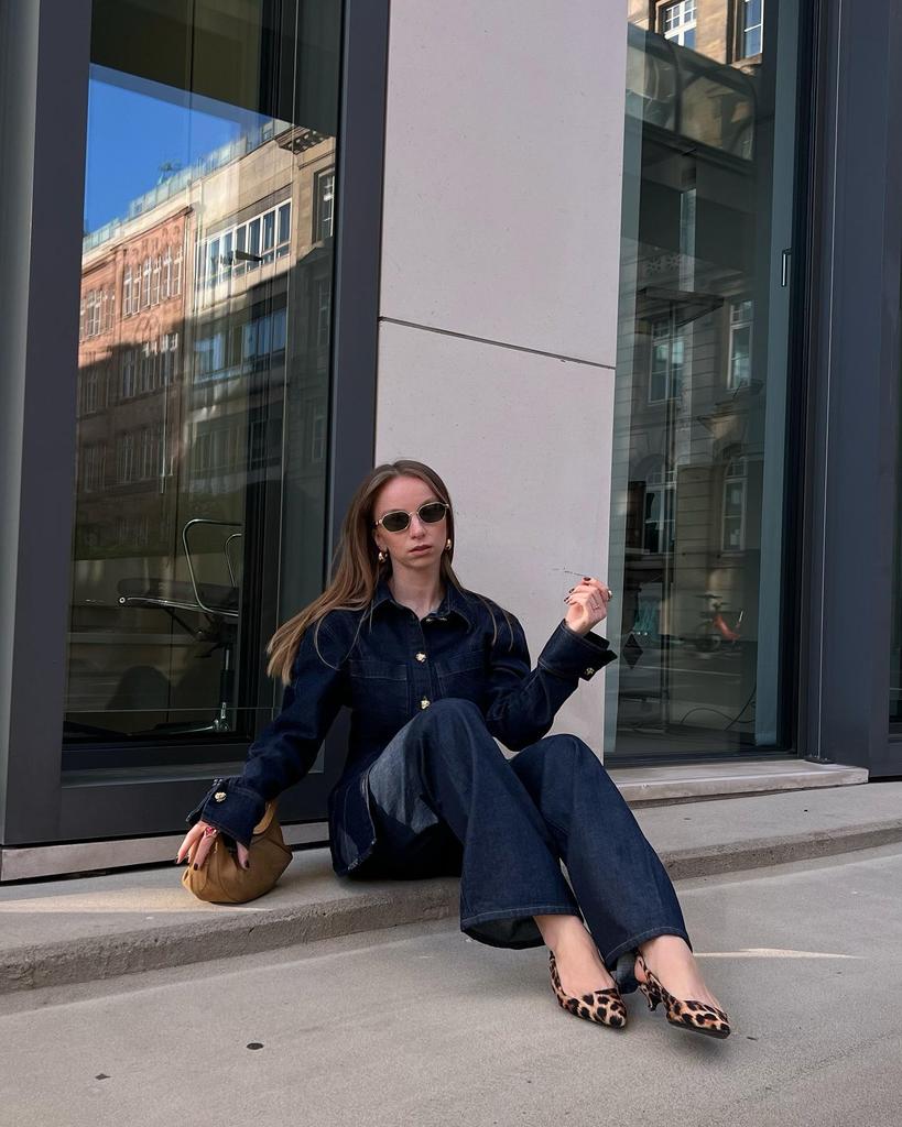 Spring 2025 Euro-American Style Women's Denim Shirt and Pants Set with Lapel Design