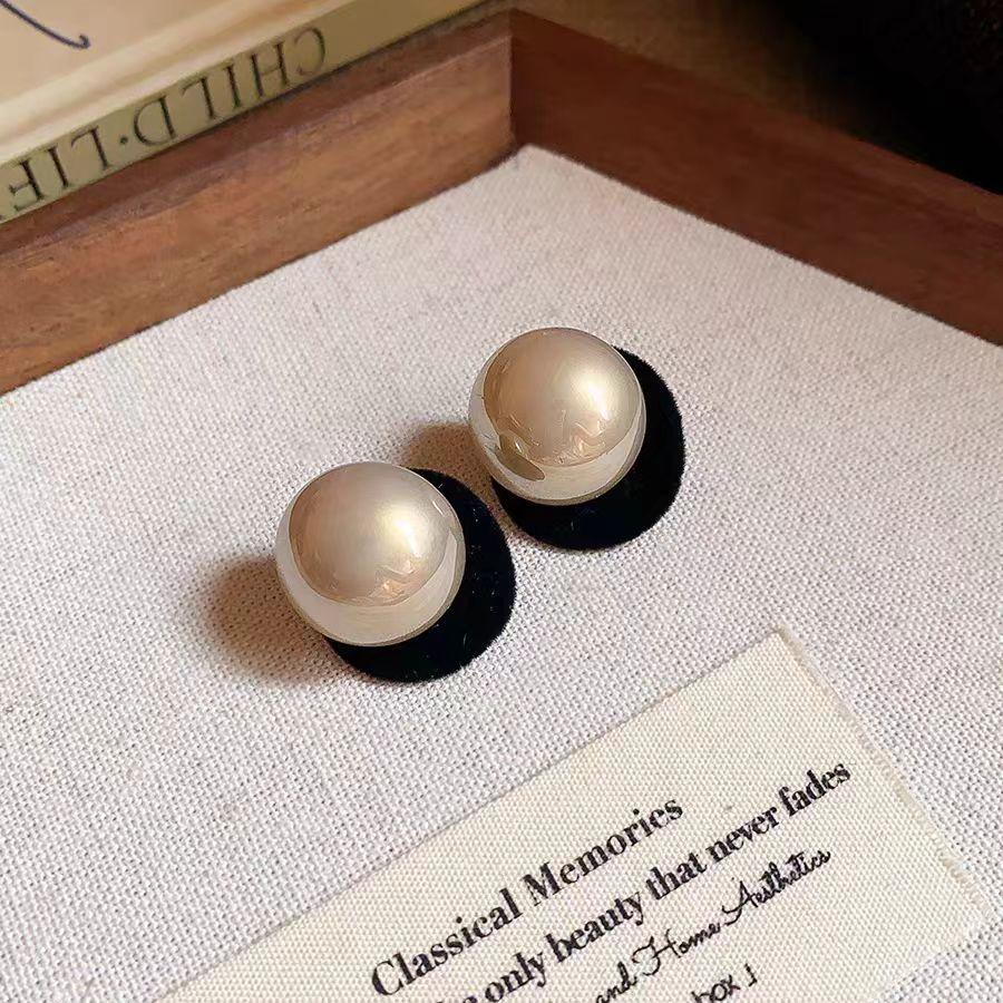 Maillard retro leopard print pearl stud earrings women's 1011 new popular niche design earrings high-end earrings
