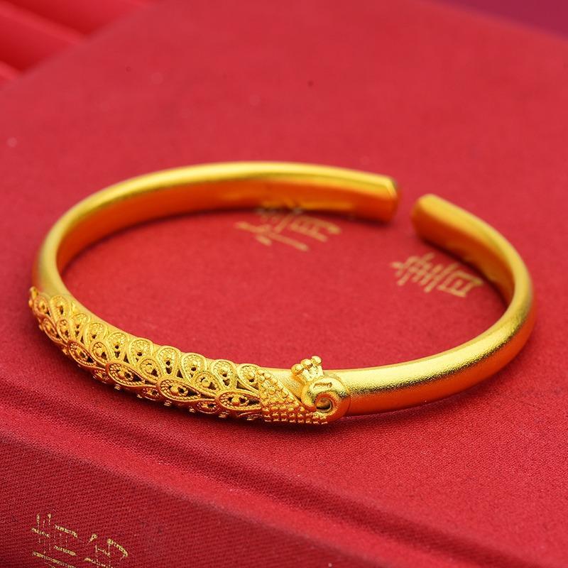 Vietnamese gold-plated peacock bracelet for women, vintage style with dragon and phoenix motifs, inlaid with peonies, gold-plated copper noble lady