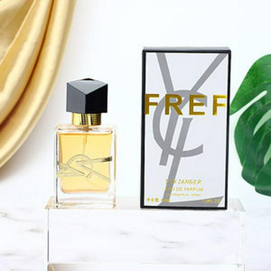 Подарочный набор женской парфюмерии Flower Story из трех предметов: Freedom Water, Black Opium, Inverted Paris