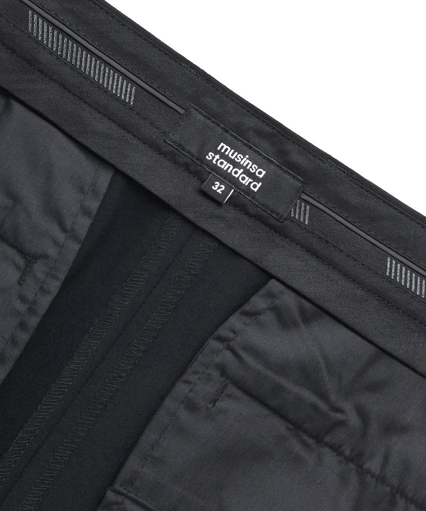 MUSINSA STANDARD Lightweight Hidden Banding Half Slacks [Dark Gray]