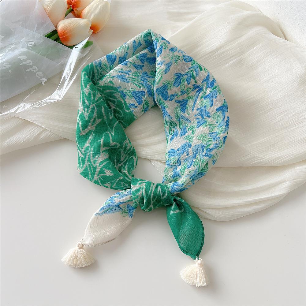 60*60cm Summer Scarves for Woman Beautiful Floral Scarf with Tassels Outdoor Thin Sun Protective Scarf