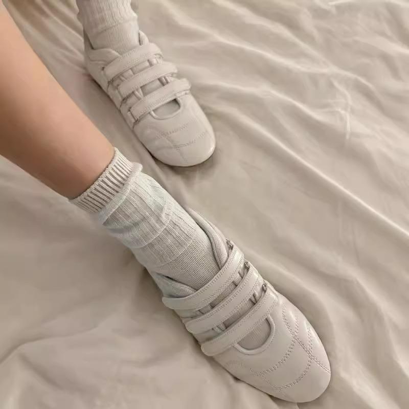 Модная женская обувь балетки 2025 лето новая повседневная спортивная обувь ретро круглый носок удобная плоская уличная мягкая обувь Zapatos Mujer