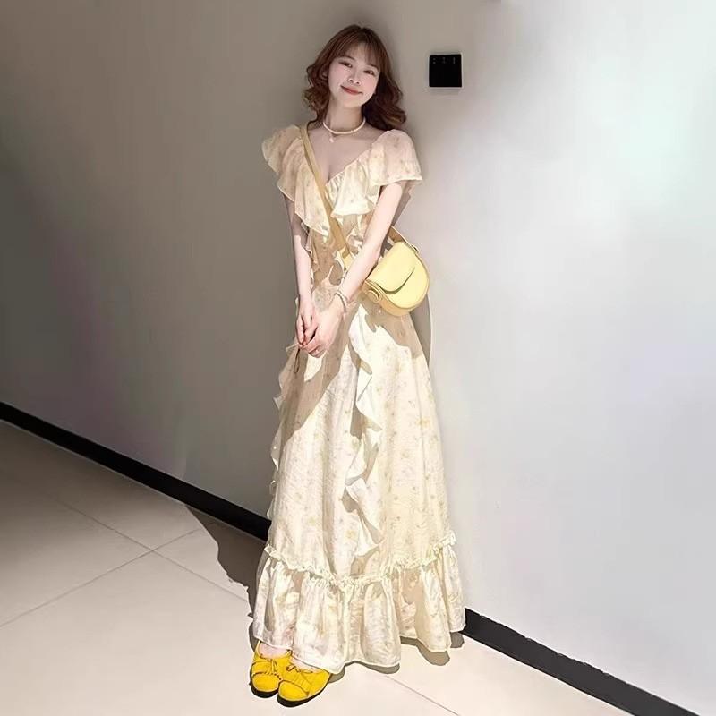 French First Love Ruffled V-neck Floral Dress Women's Seaside Vacation Style Waist Slimming Fairy Long