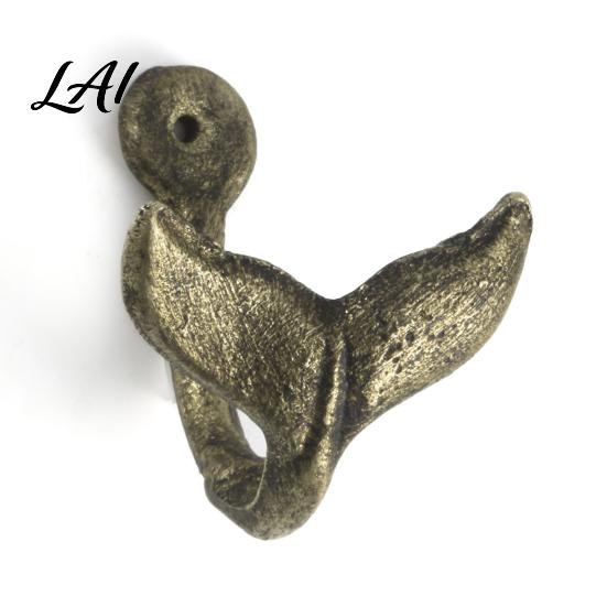 Decorative Hooks for Robes 4PCS Iron Hooks Space Wall Whale Tail Saving Coastal Towel Rustic Farmhouse Hanger Hangers Mounted Towels Keys