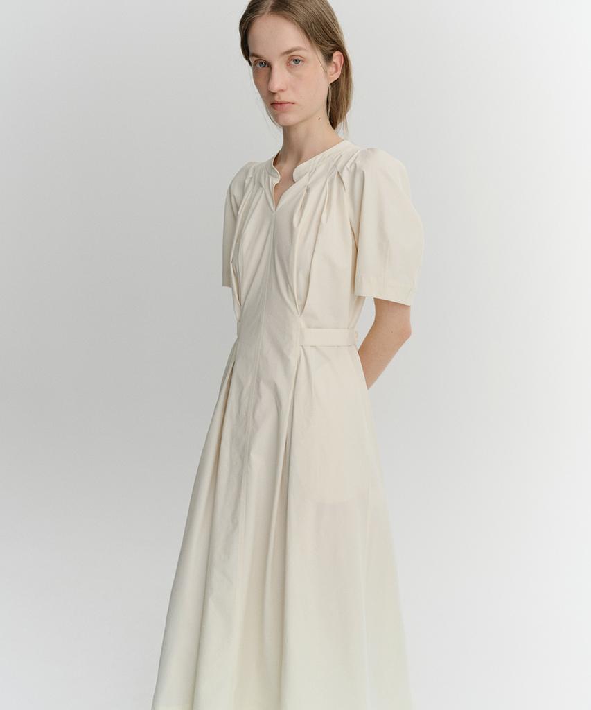 Ia Layn Tuck Volume Dress (Cream)