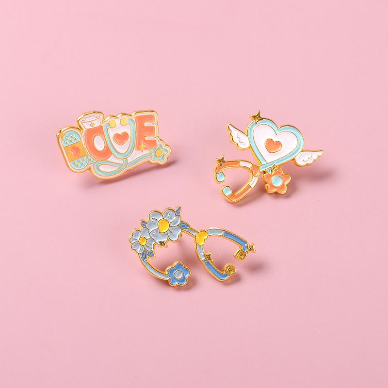 Медицинская эмалированная брошь в форме сердца, стетоскоп, ЭКГ, термометр, шприц, таблетка, группа крови, медицинский блокнот, металлический значок, булавки для отворота, ювелирные изделия