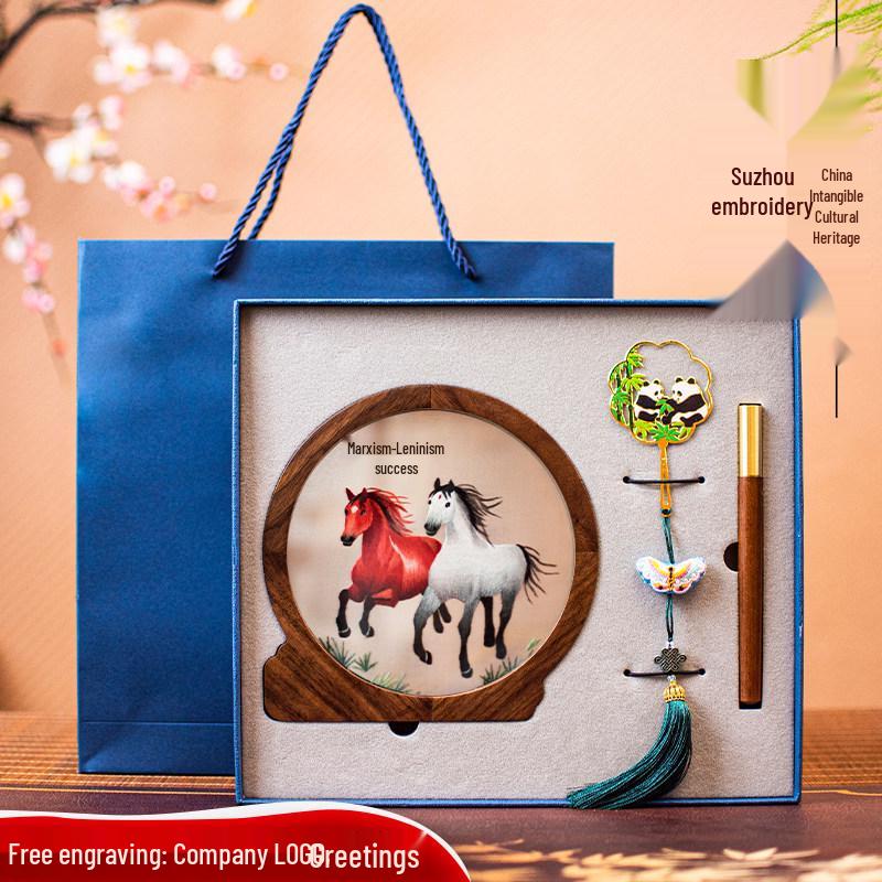 Китайский сувенир: Фигурка панды вышивка Сучжоу Подарок