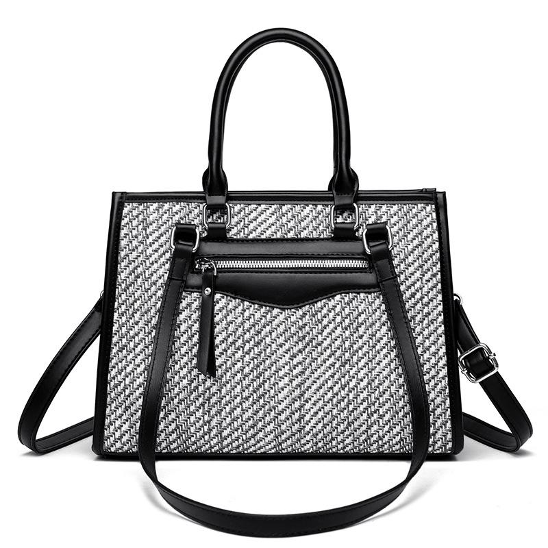 Woven Handbag for Women 2026 New Fashion Large Tote Crossbody Bag Trendy Woven Purse