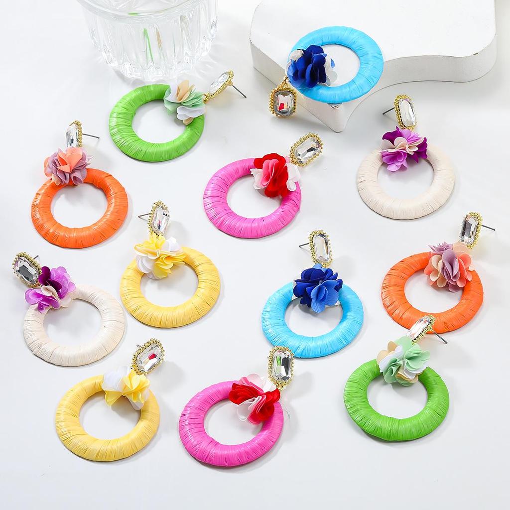 Элегантные круглые серьги из рафии в европейском и американском стиле