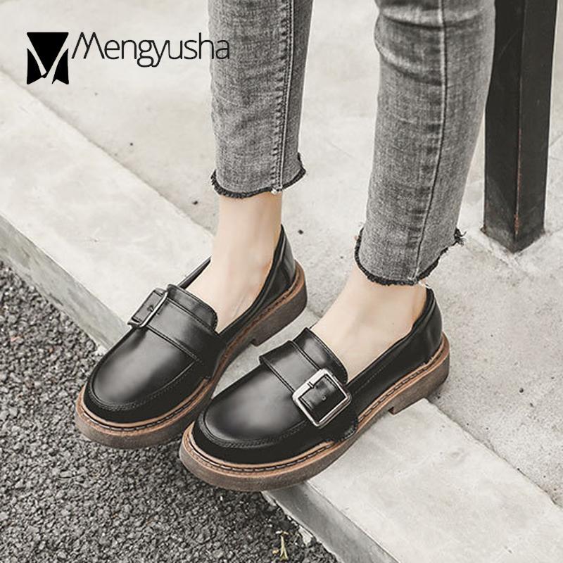 Мода 2024 года, женские туфли-оксфорды в стиле ретро, женские туфли-лоферы с металлической пряжкой, черные/коричневые кожаные туфли на плоской подошве, женские кроссовки на низком каблуке и платформе, мокасины