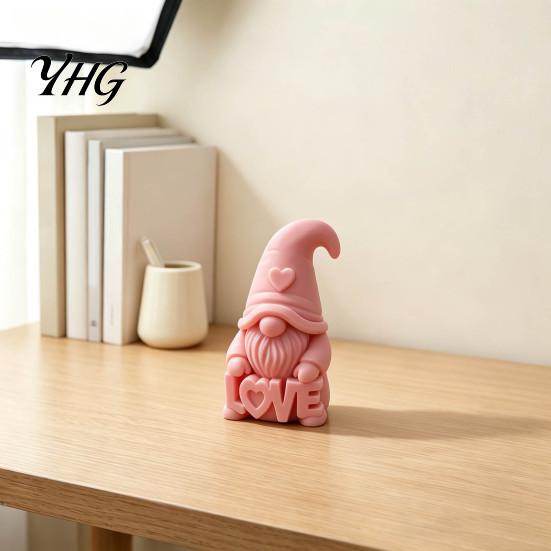 3D Printed PLA Handicrafts Faceless Love Gnome Figurine, Valentine's Day Desktop Decor, Gift for Girlfriend Boyfriend Romantic Couple Gift, Cute Home