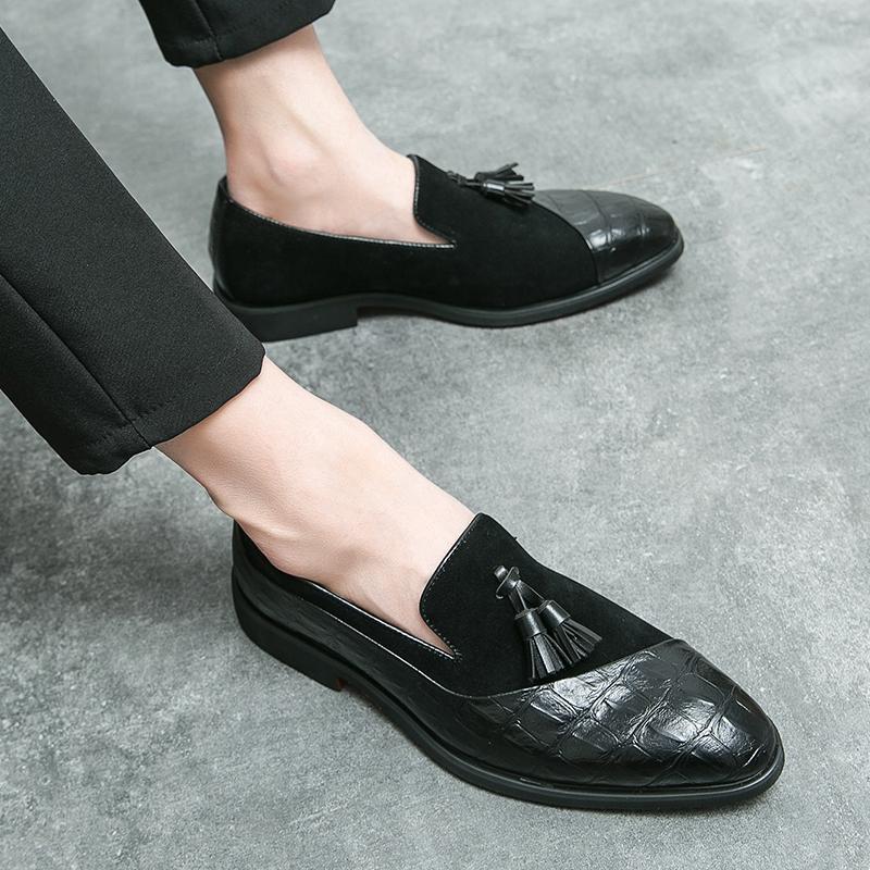 Fashion High Quality Men Comfortable Loafers Classic Men Flats Wedding Fashion Business Shoes Men All-match Mens Slip On Walking Shoes