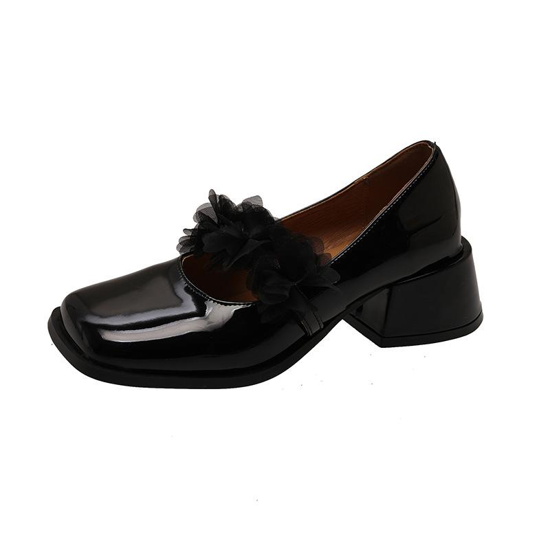 Новые туфли Мэри Джейн 2025 года, маленькие кожаные туфли с бантом, с открытым верхом, на квадратном каблуке, модные и удобные женские маленькие кожаные туфли, очень просты в носке