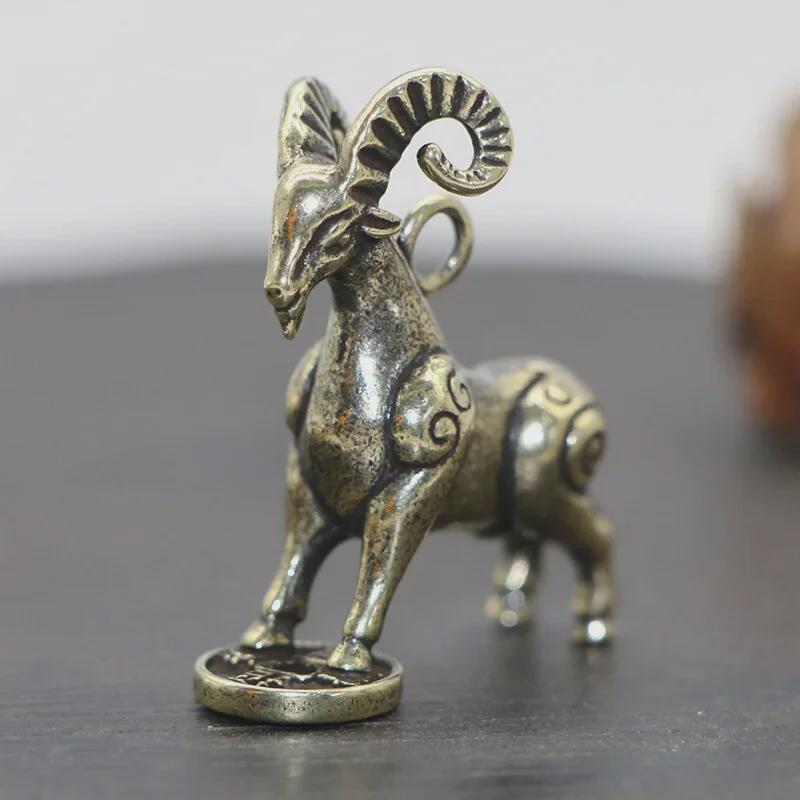 Креативный брелок-украшение из латуни и меди в виде козла со знаком зодиака