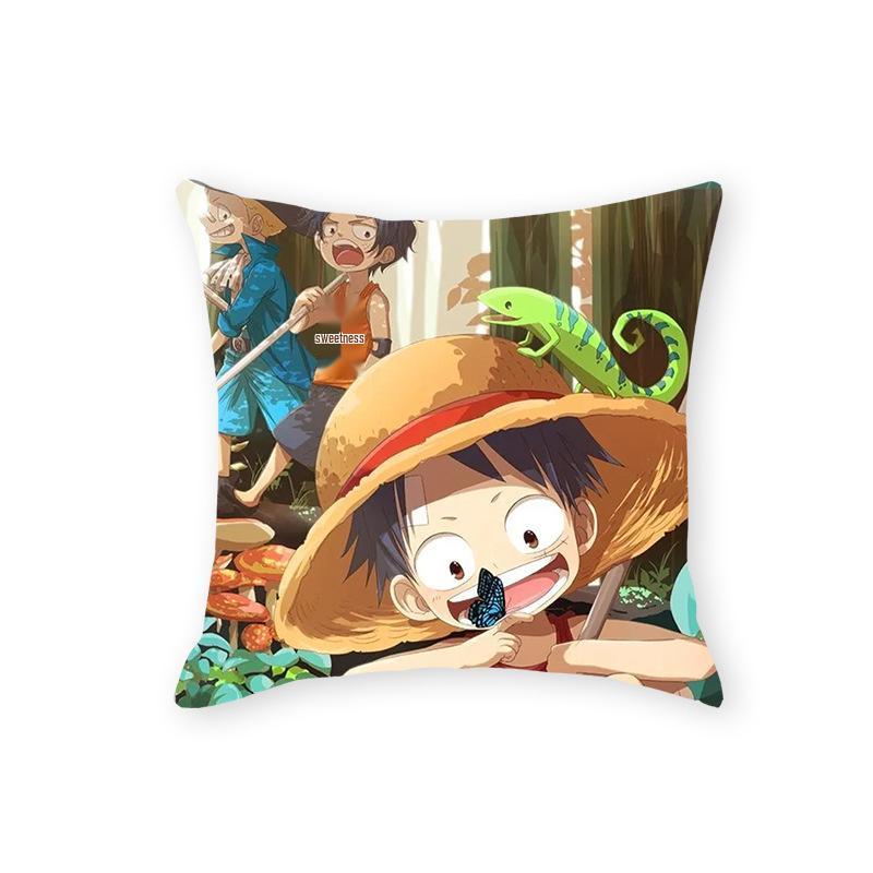 Плюшевая Подушка из Аниме One Piece - Мягкая Мультяшная Подушка для Дивана или Гостиной