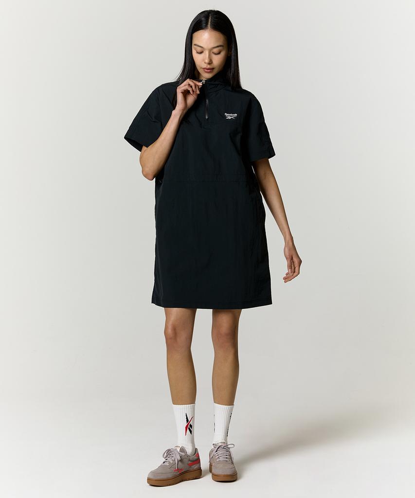Reebok Платье-анорак с коротким рукавом (W) - черный