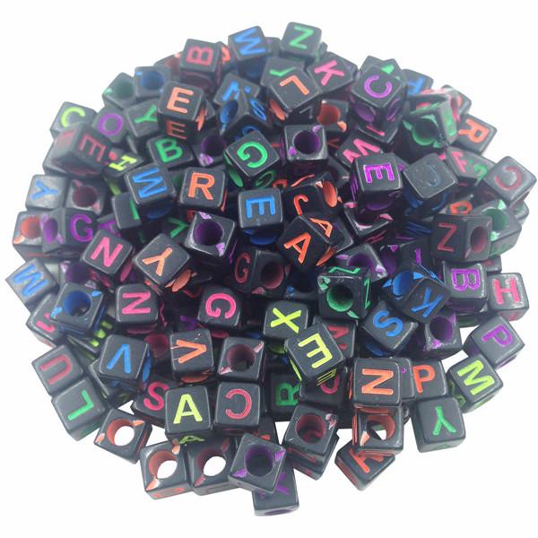 Творческие плоские бусины для изготовления украшений, буквы, разноцветные аксессуары, 100 шт., квадратные бусины своими руками для акрила