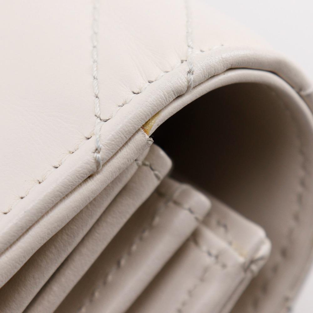 Gucci Кошелек на цепочке GG Marmont 474575 Цепочка на плечо 2-сторонний клатч Белая телячья кожа Женский Б/У