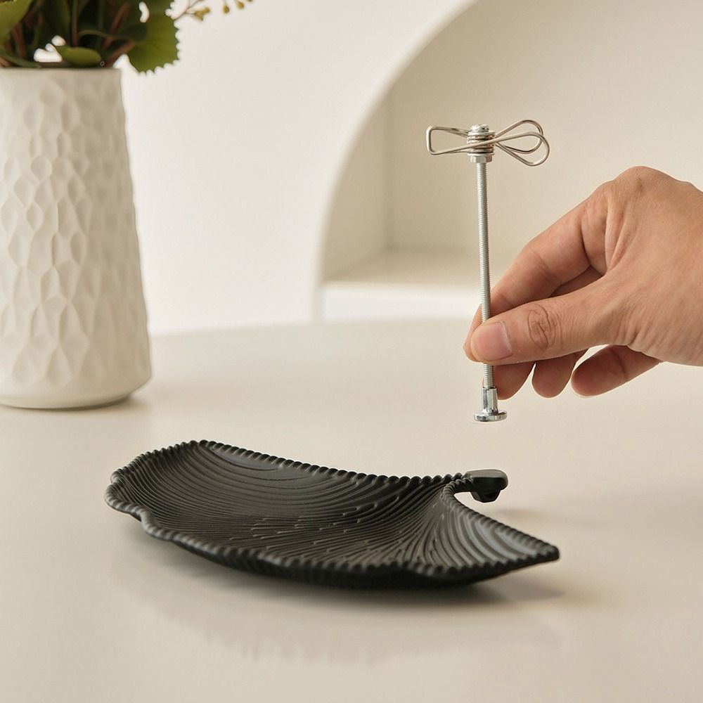 Multifunctional Iron Mosquito Coil Holder Portable With Tray Mosquito Repellent Incenses Rack with Detachable Clip Leaf Shape