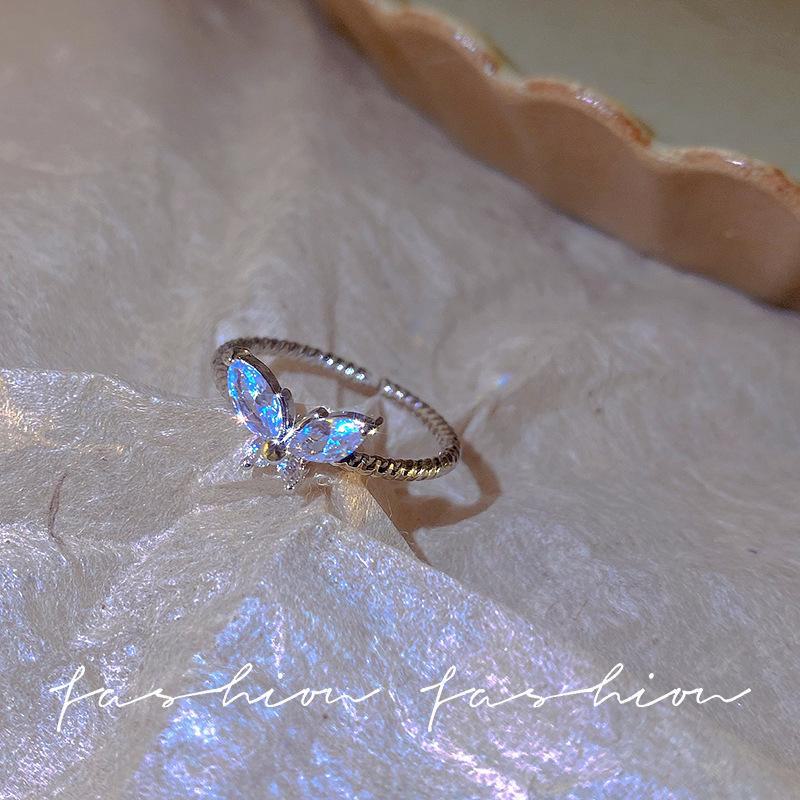 Стильное серебряное кольцо с цирконием для женщин - легкий роскошный открытый дизайн, идеально подходит для указательного пальца