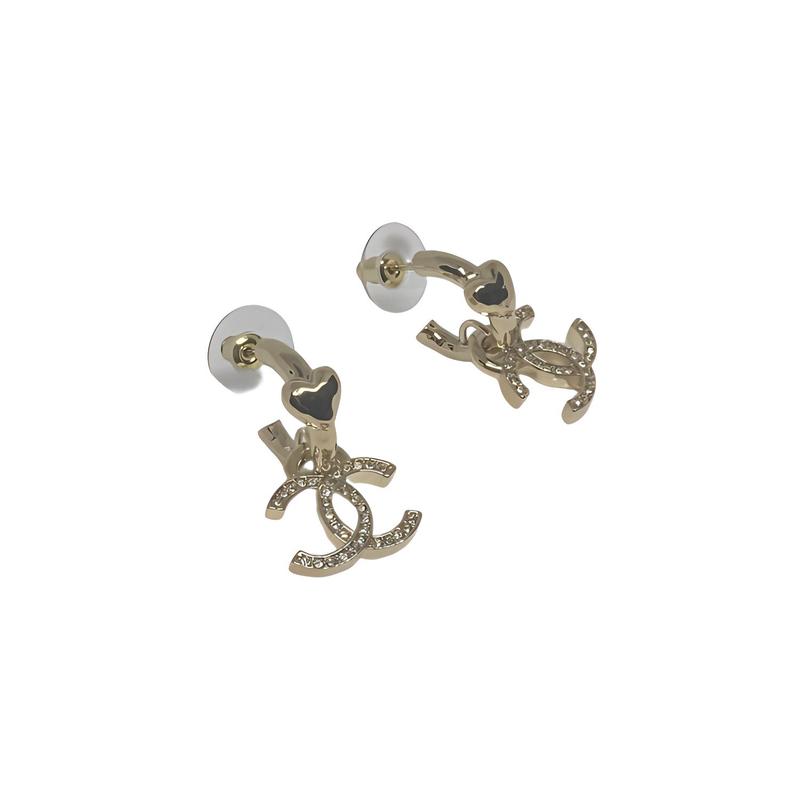Chanel Классические серьги-гвоздики с золотымletter logo для женщин