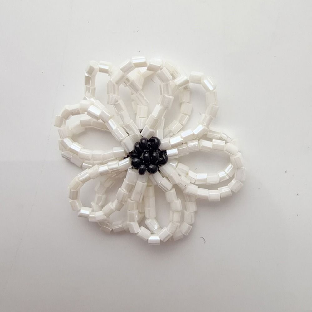 2Pcs Beaded Flower Craft DIY Beaded Flower Hollow Structure Brooch Pin Charms DIY Craft Projects