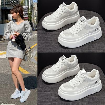 Белые туфли на платформе-маффине женские 2025 новые с небольшим увеличением высоты, круглым носком, на шнуровке, модные, универсальные, повседневные кеды