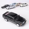 Тень 1:64 Коллекция моделей автомобилей из сплава Mercedes-Benz E55 AMG W210