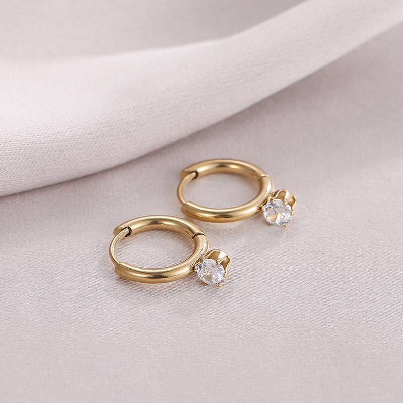 Новая изысканная легкая пряжка для ушей из титановой стали для девочек