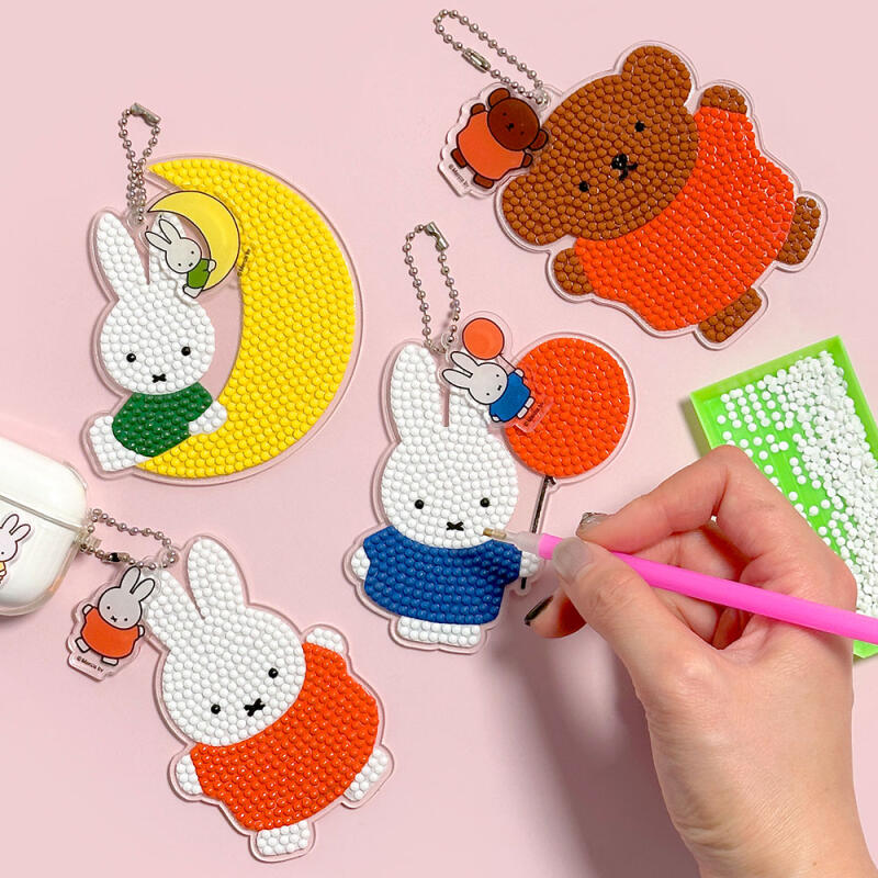 Набор для изготовления брелоков Miffy Gem с вышивкой крестом, 12 предметов
