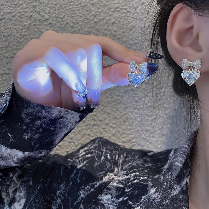 Silver needle retro bow pearl stud earrings women's high-end sense super flash zircon love earrings sweet temperament ear jewelry