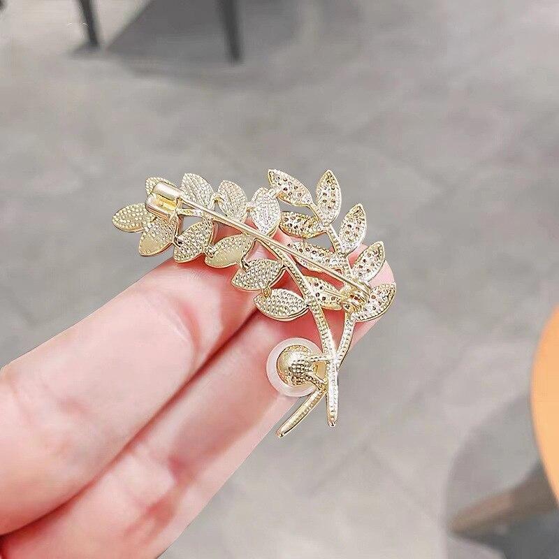 Pinkdudu Fashion White Opal Wheathead Brooch Romantic Light Luxury Inlaid Zircon Plant Brooch for Women Jewelry PD1561