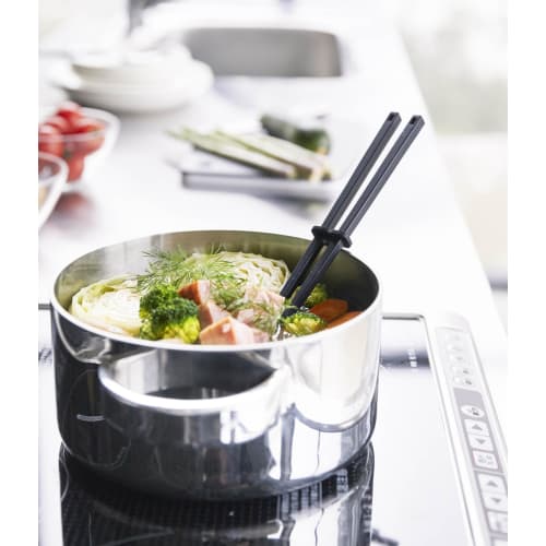 Yamazaki Tower Silicone Cooking Chopsticks, Black, Approx. W0.8 X D0.8 X H30cm, with Chopstick Keeper, Heat-Resistant, 4275