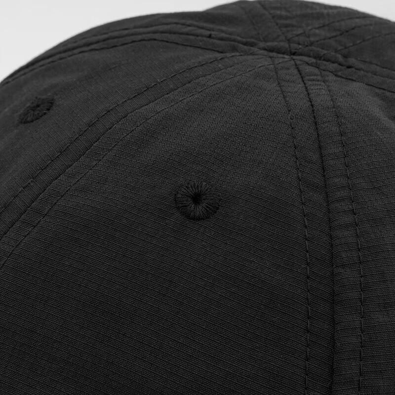 The North Face Бейсбольная кепка на открытом воздухе